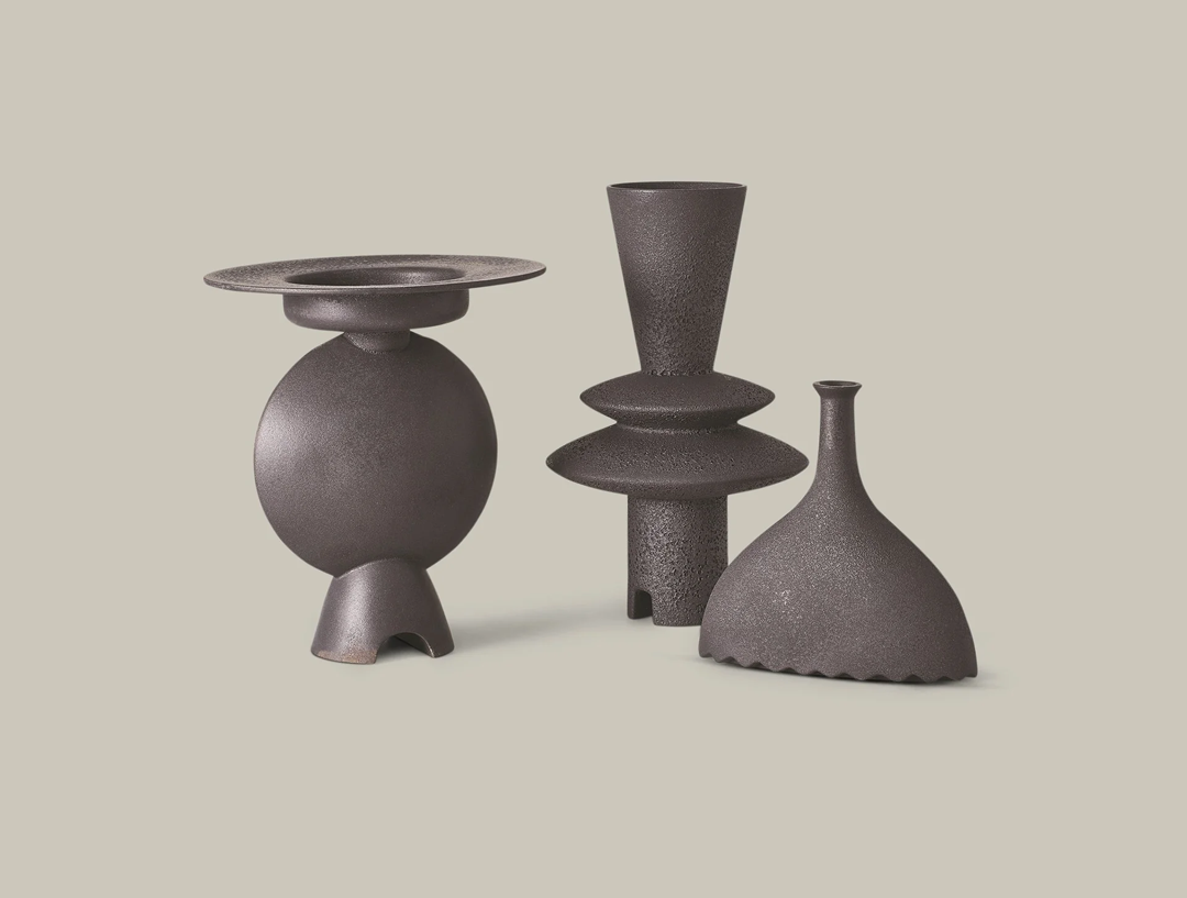 Black Geometric Vases